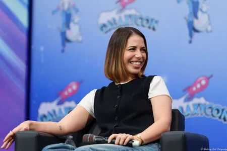 Laura Bailey OnlyFans Leaked Free Thumbnail Picture - #caNkfjGLKC