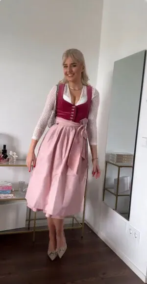 Laura Block OnlyFans Leaked Free Thumbnail Picture - #ZjYzlzUzGh