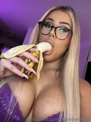 Laura Blond OnlyFans Leaked Free Thumbnail Picture - #IbcgtBjBJ1