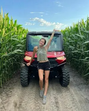 Laura Carlson Wilson OnlyFans Leaked Free Thumbnail Picture - #eHCUsEU4Nn