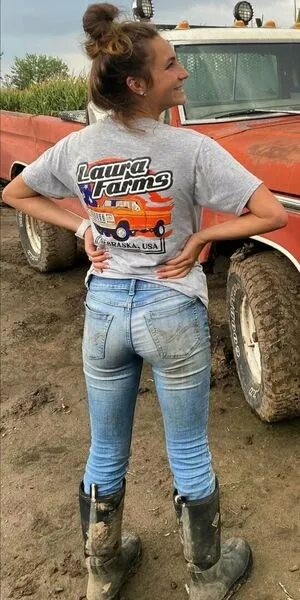 Laura Carlson Wilson OnlyFans Leaked Free Thumbnail Picture - #mrbJLqZyFO