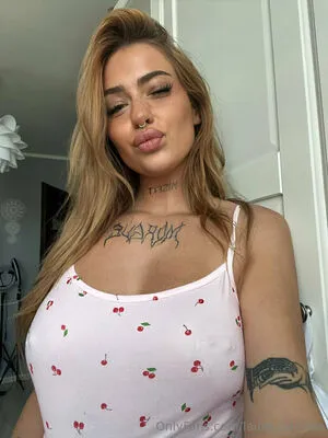 Laura Caroline OnlyFans Leaked Free Thumbnail Picture - #xGnbQxkmO1