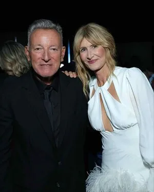 Laura Dern OnlyFans Leaked Free Thumbnail Picture - #tpnTklddn5