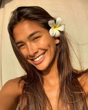 Laura Elizabeth Woo OnlyFans Leaked Free Thumbnail Picture - #ehrPc3i6TC