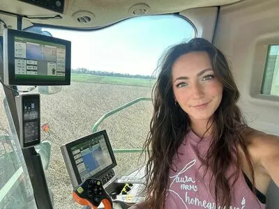 Laura Farms OnlyFans Leaked Free Thumbnail Picture - #wgw9BZ3G1S
