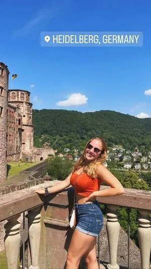 Laura H OnlyFans Leaked Free Thumbnail Picture - #2YoZqksoN9