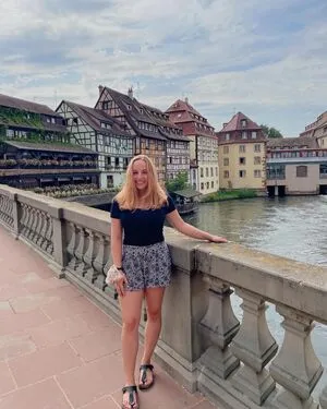 Laura H OnlyFans Leaked Free Thumbnail Picture - #YD6OeQg4I8