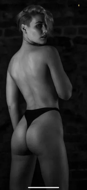 Laura Jane Dunkerley OnlyFans Leaked Free Thumbnail Picture - #8LK7VUJJIg