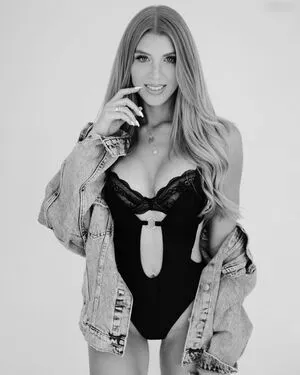 Laura Joelle OnlyFans Leaked Free Thumbnail Picture - #v39fySZRE9