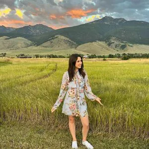 Laura Marano OnlyFans Leaked Free Thumbnail Picture - #94sRZb3LXK