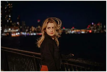 Laura Marano OnlyFans Leaked Free Thumbnail Picture - #EvxAAgYfwd