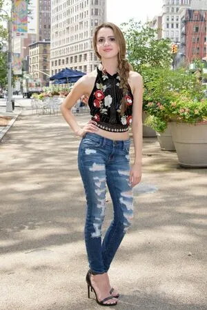 Laura Marano OnlyFans Leaked Free Thumbnail Picture - #ORGtScntj0