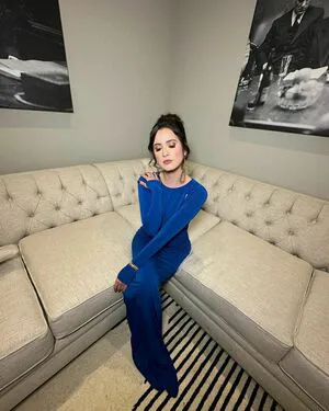 Laura Marano OnlyFans Leaked Free Thumbnail Picture - #T2dn8oJWMW