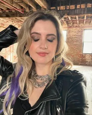Laura Marano OnlyFans Leaked Free Thumbnail Picture - #cPk4d5WmhJ
