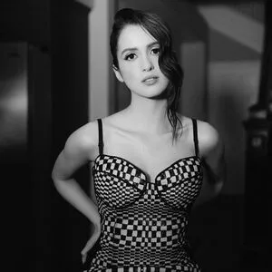 Laura Marano OnlyFans Leaked Free Thumbnail Picture - #obSqgIs6ol