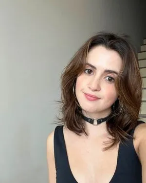 Laura Marano OnlyFans Leaked Free Thumbnail Picture - #z012ByIE8g