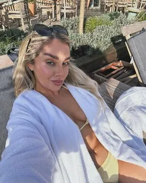 Laura Meachem OnlyFans Leaked Free Thumbnail Picture - #4uwDcv2Jlv