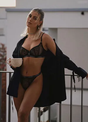 Laura Michelle OnlyFans Leaked Free Thumbnail Picture - #9KygliBiZR