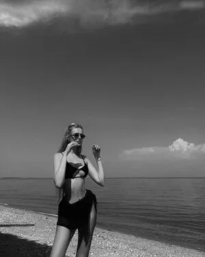 Laura Modzelewski OnlyFans Leaked Free Thumbnail Picture - #PaKdtpIcKI
