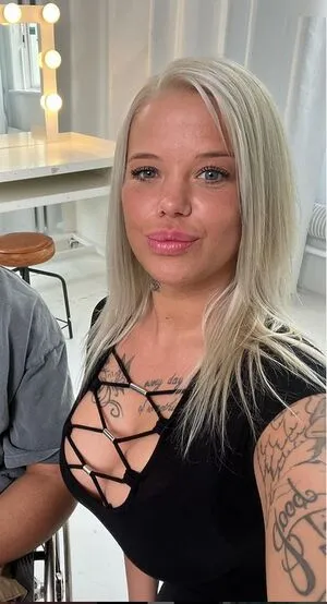 Laura Reeperbahn OnlyFans Leaked Free Thumbnail Picture - #XpDVJ6AOJz