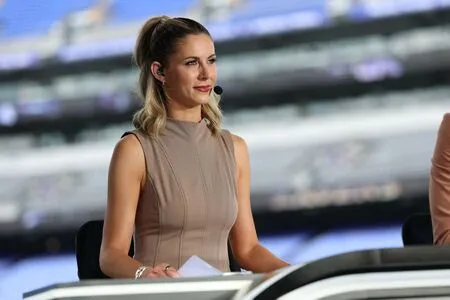 Laura Rutledge OnlyFans Leaked Free Thumbnail Picture - #6M2WXOkAwi