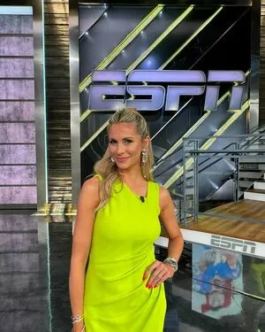 Laura Rutledge OnlyFans Leaked Free Thumbnail Picture - #G1mqlMWVvd