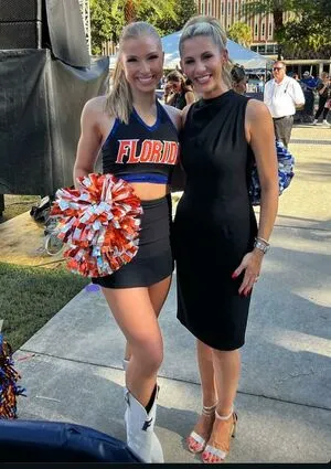 Laura Rutledge OnlyFans Leaked Free Thumbnail Picture - #UTYPtiTYFI