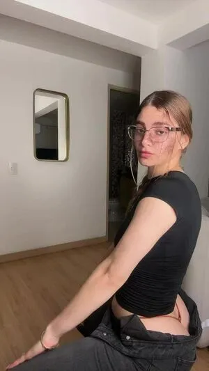 Laura Sahar OnlyFans Leaked Free Thumbnail Picture - #L3PNJ1DX6h