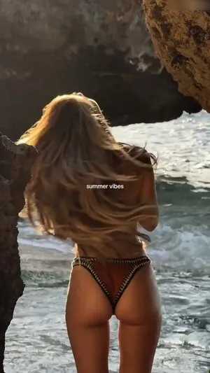 Laura Schultz OnlyFans Leaked Free Thumbnail Picture - #tUd5fVlw37