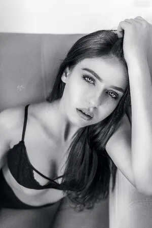 Laura Serafin OnlyFans Leaked Free Thumbnail Picture - #6A9Xzppptv
