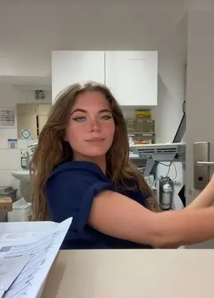 Laura Sfrm OnlyFans Leaked Free Thumbnail Picture - #4W7jSejMBU
