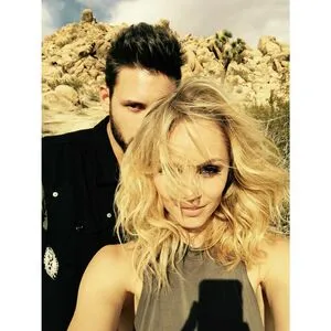 Laura Vandervoort OnlyFans Leaked Free Thumbnail Picture - #1uvSBaq8Pa