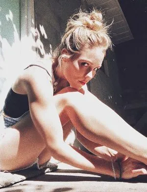 Laura Vandervoort OnlyFans Leaked Free Thumbnail Picture - #6nzT1G66Ok