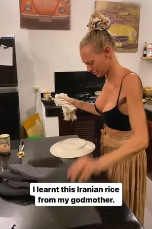 Laura Weyel OnlyFans Leaked Free Thumbnail Picture - #68x3QSunNS