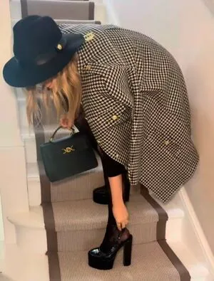 Laura Whitmore OnlyFans Leaked Free Thumbnail Picture - #C5KWDIDgqC
