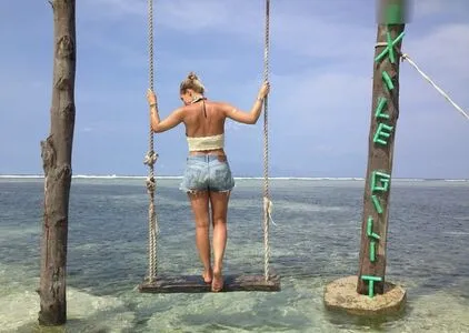 Laura Wohlers OnlyFans Leaked Free Thumbnail Picture - #XqP2WtuAwg