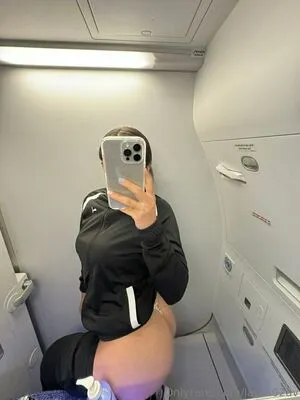 Laura02av OnlyFans Leaked Free Thumbnail Picture - #ofJeyMqN1e