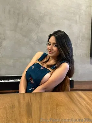 Laura3 3 OnlyFans Leaked Free Thumbnail Picture - #sfmMNJco4Y