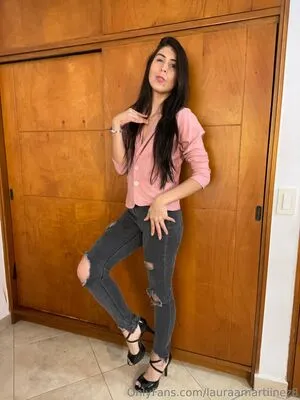 Lauraamartiinez8 OnlyFans Leaked Free Thumbnail Picture - #R4SmPdONAT