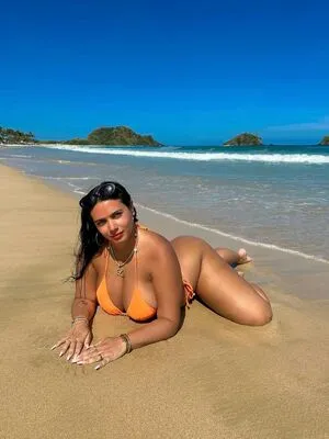 Laurab974 OnlyFans Leaked Free Thumbnail Picture - #981Xr9HsqE