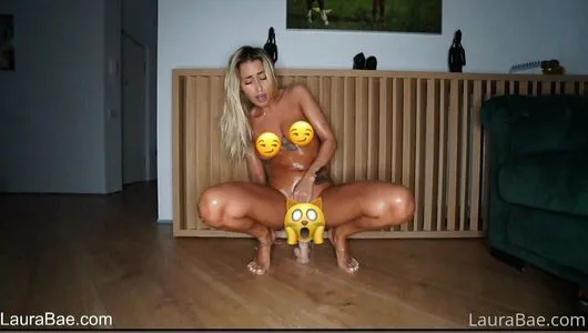Laurabae OnlyFans Leaked Free Thumbnail Picture - #1YXJ0AZ8zI