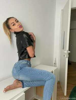 Laurabae OnlyFans Leaked Free Thumbnail Picture - #H9CrteNUin