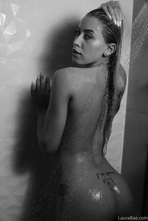 Laurabae OnlyFans Leaked Free Thumbnail Picture - #djSmn5f3Hp