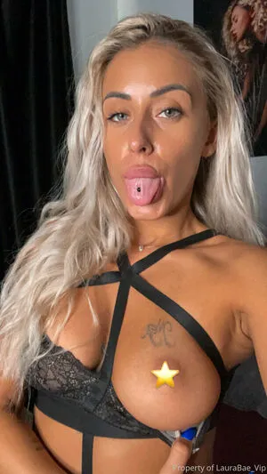 Laurabae OnlyFans Leaked Free Thumbnail Picture - #e9vDfRQbtG