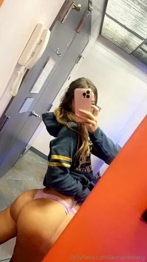 Laurabethany OnlyFans Leaked Free Thumbnail Picture - #C49zStJfic