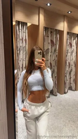 Laurabethany OnlyFans Leaked Free Thumbnail Picture - #RsmLe5l8jX