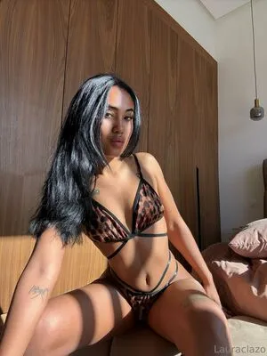 Lauraclazo OnlyFans Leaked Free Thumbnail Picture - #0X8VUduzKA