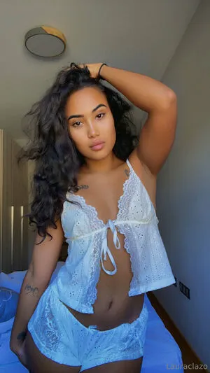 Lauraclazo OnlyFans Leaked Free Thumbnail Picture - #MFi364LuVN