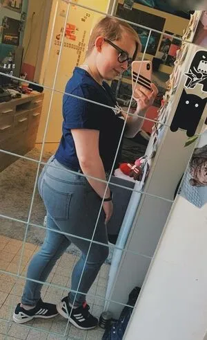 Lauradenise98 OnlyFans Leaked Free Thumbnail Picture - #1xhP4fZb8Y