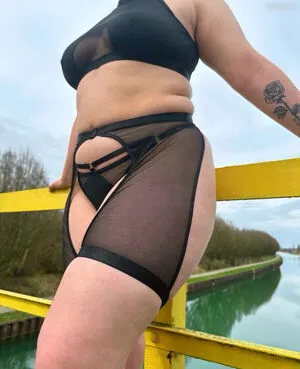 Lauradenise98 OnlyFans Leaked Free Thumbnail Picture - #3iYCXCpkSc